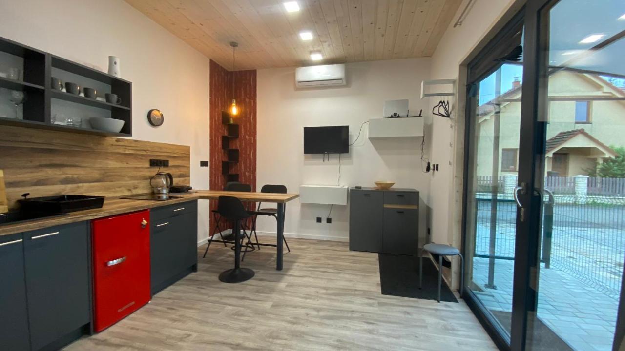Tiny House Apartment Pardubice Exterior foto